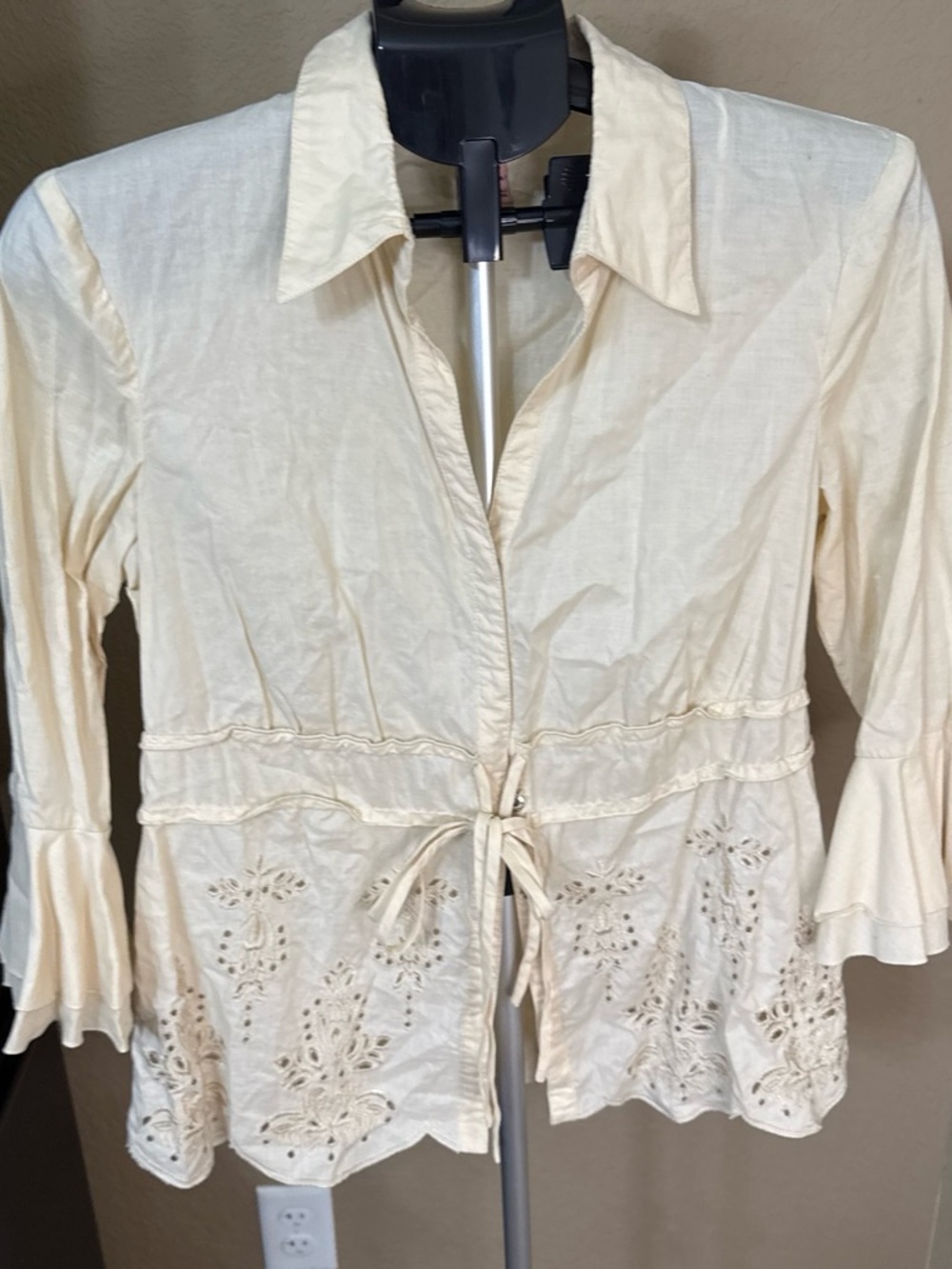 Bandolino Cream Eyelet Tie-Waist Blouse